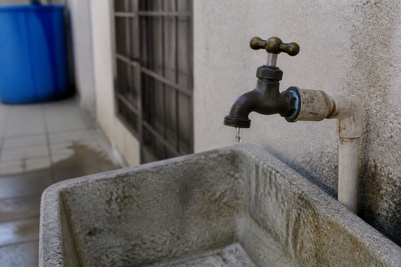 Colonas del sur de Hermosillo siguen sin agua desde ayer